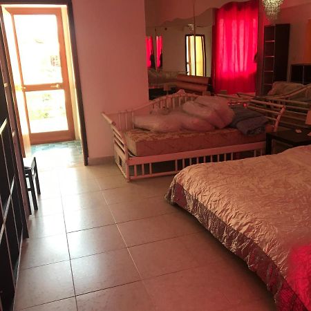 Villa Belvedere Mini Appartamento Pontecagnano Eksteriør billede
