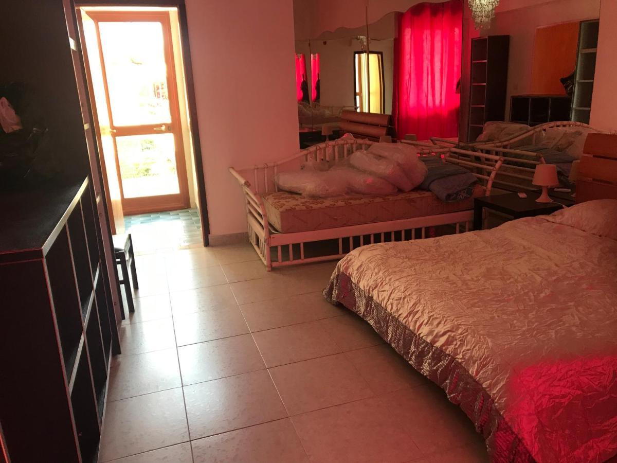 Villa Belvedere Mini Appartamento Pontecagnano Eksteriør billede